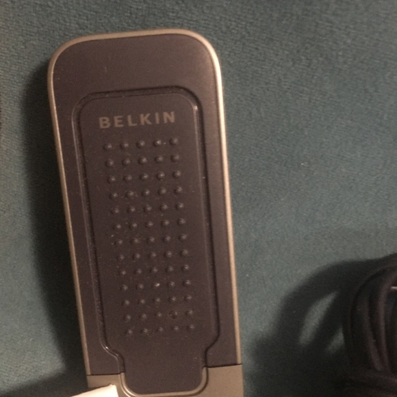 Belkin Wireless G Plus Mimo USB network Adapter - Picture 2 of 3